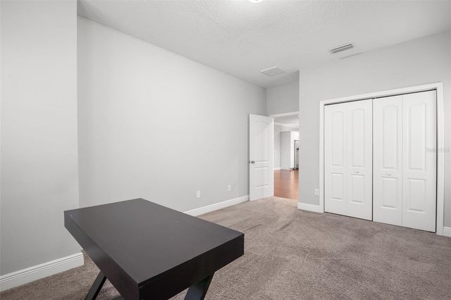 260 SW LINCOLN CIRCLE N, St Petersburg, FL 33703