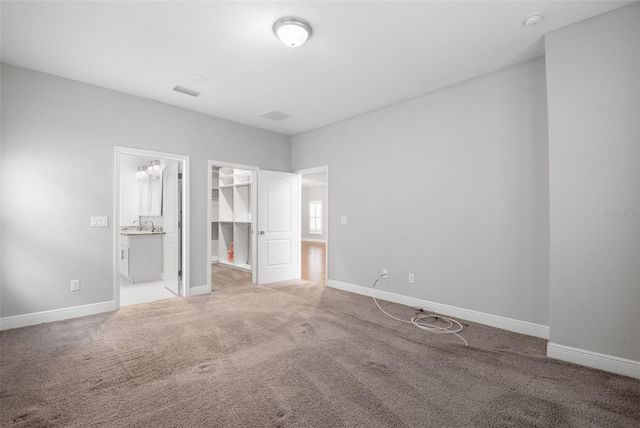 260 SW LINCOLN CIRCLE N, St Petersburg, FL 33703