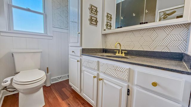 1351 Luckee Avenue, Heath, OH 43056