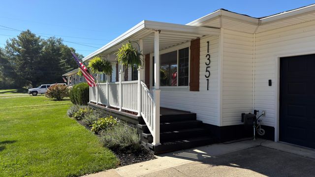 1351 Luckee Avenue, Heath, OH 43056