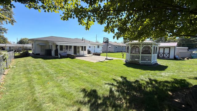 1351 Luckee Avenue, Heath, OH 43056