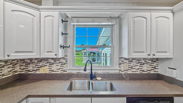 1351 Luckee Avenue, Heath, OH 43056