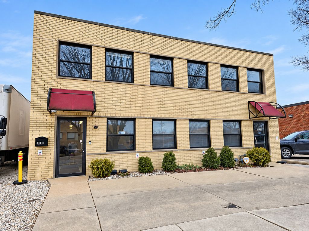 8030 Lawndale Avenue, Skokie, IL 60076