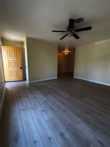 6802 Hanover LN, Austin, TX 78723