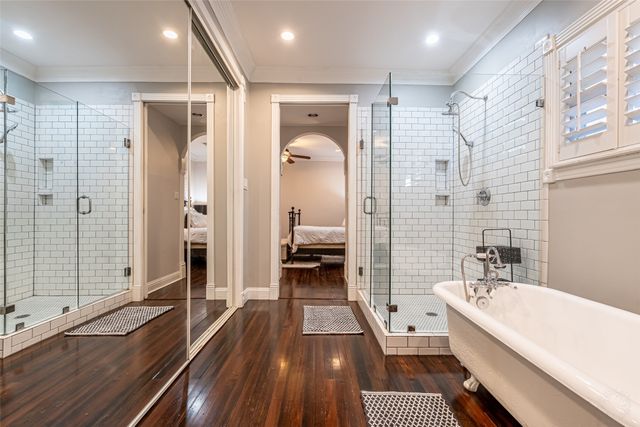 1620 Clover Lane, Fort Worth, TX 76107