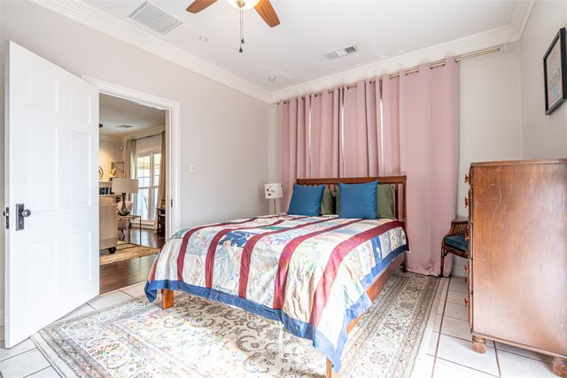 1620 Clover Lane, Fort Worth, TX 76107