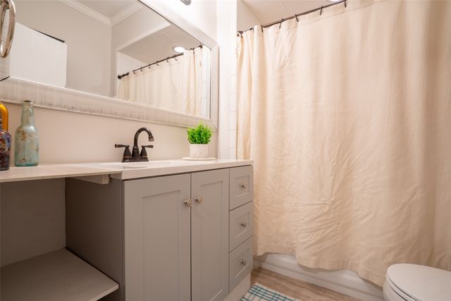 1620 Clover Lane, Fort Worth, TX 76107