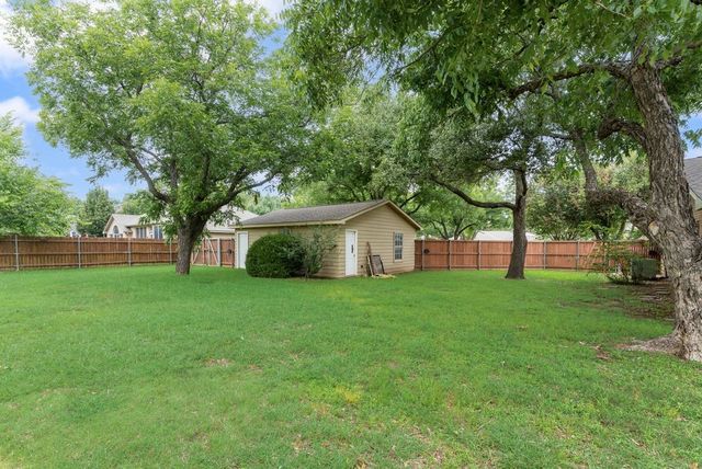 2701 Poplar Drive, Flower Mound, TX 75028