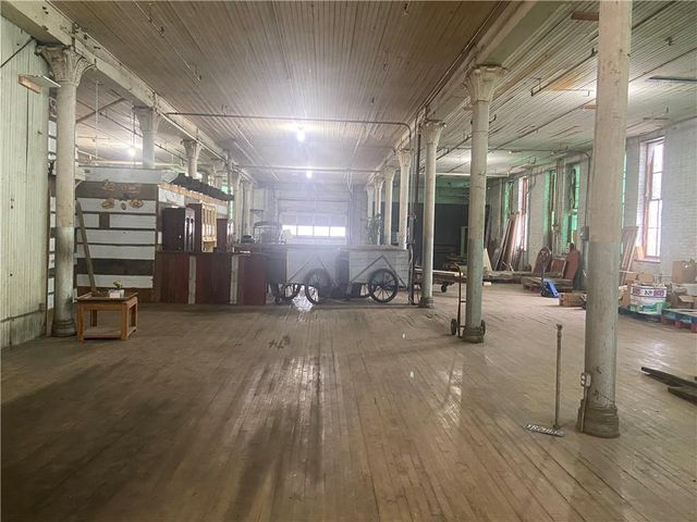 217 S 4th Street, St Joseph, MO 64501