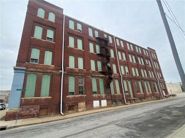 217 S 4th Street, St Joseph, MO 64501