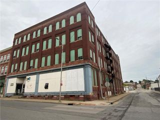 217 S 4th Street, St Joseph, MO 64501