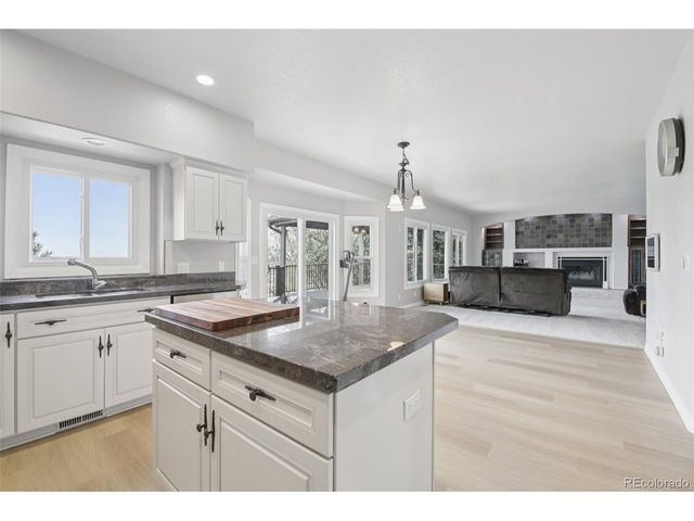 561 Breckenridge Dr, Broomfield, CO 80020