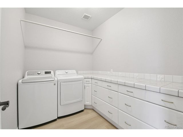 561 Breckenridge Dr, Broomfield, CO 80020