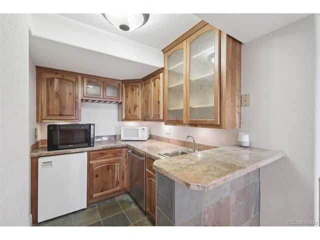 561 Breckenridge Dr, Broomfield, CO 80020