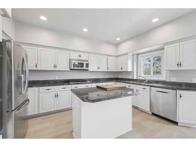 561 Breckenridge Dr, Broomfield, CO 80020