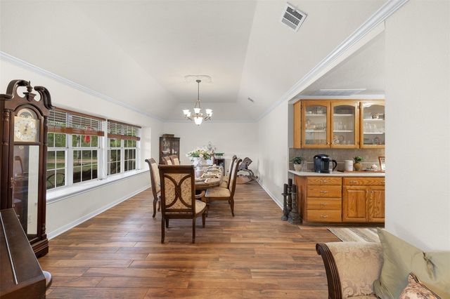 1089 Club Lane, Columbus, TX 78934