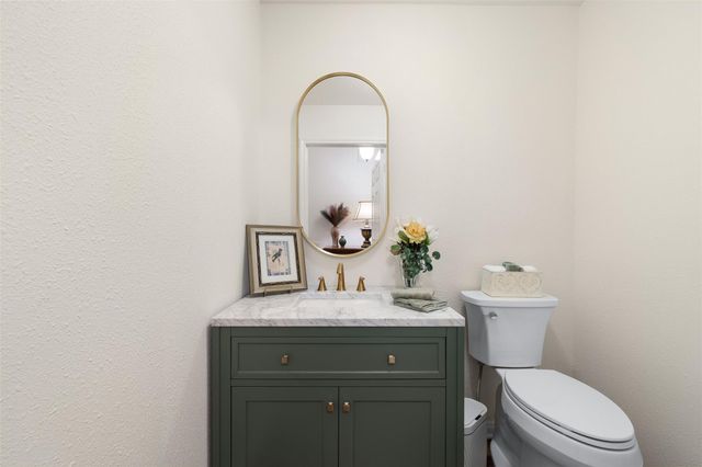1089 Club Lane, Columbus, TX 78934
