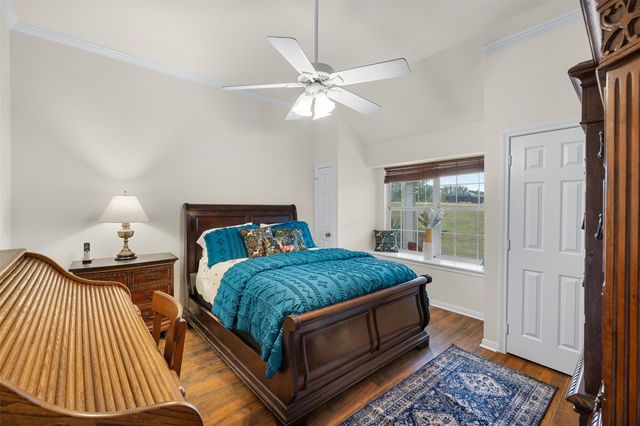 1089 Club Lane, Columbus, TX 78934