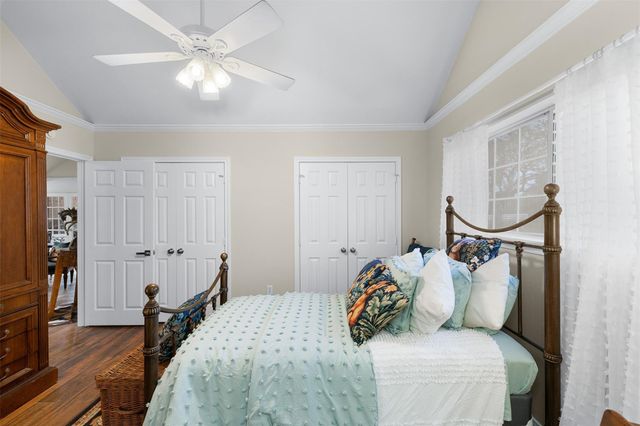 1089 Club Lane, Columbus, TX 78934