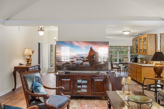 1089 Club Lane, Columbus, TX 78934