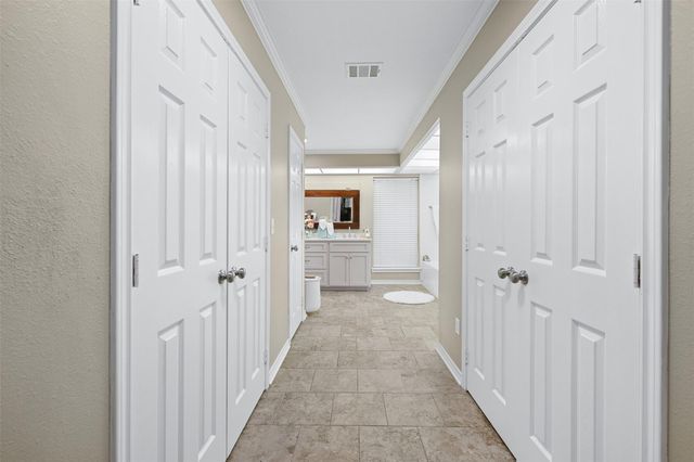 1089 Club Lane, Columbus, TX 78934