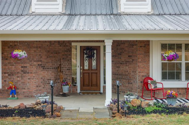 1089 Club Lane, Columbus, TX 78934