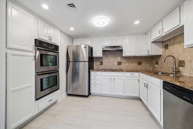 2016 Main Street 622, Houston, TX 77002