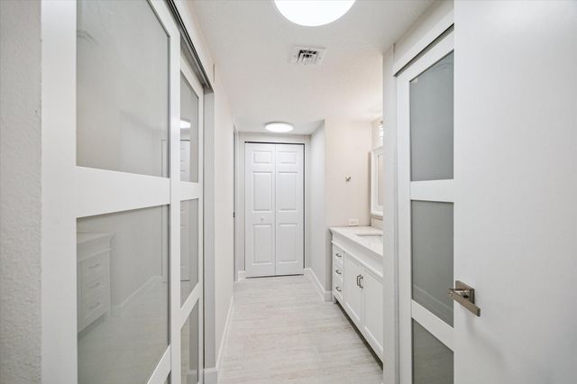 2016 Main Street 622, Houston, TX 77002