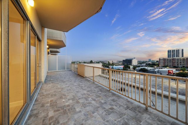 2016 Main Street 622, Houston, TX 77002