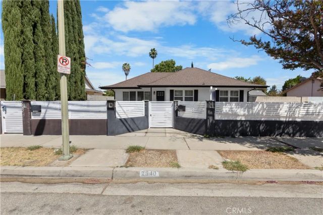 7840 Woodlake Avenue, West Hills, CA 91304