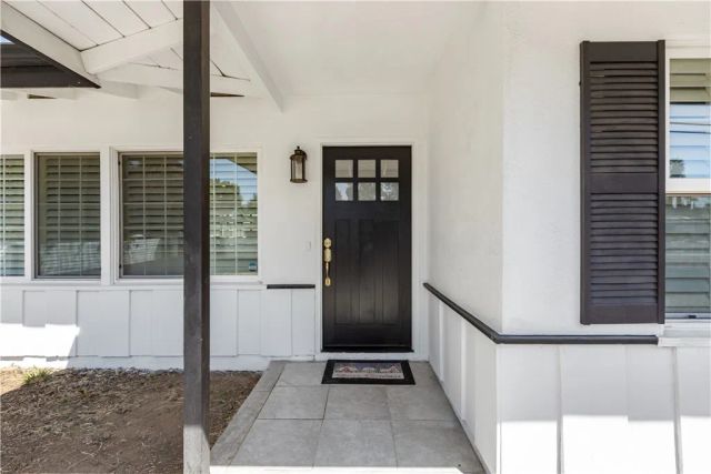 7840 Woodlake Avenue, West Hills, CA 91304