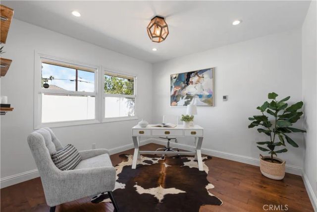 7840 Woodlake Avenue, West Hills, CA 91304