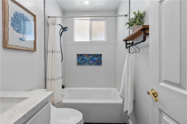 7840 Woodlake Avenue, West Hills, CA 91304