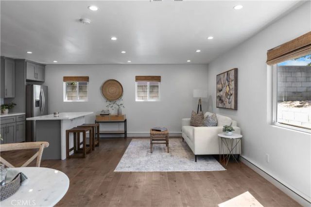 7840 Woodlake Avenue, West Hills, CA 91304