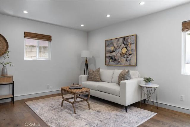 7840 Woodlake Avenue, West Hills, CA 91304