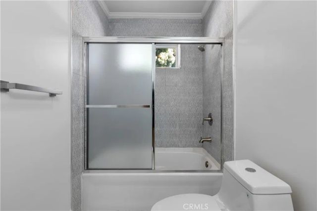 7840 Woodlake Avenue, West Hills, CA 91304