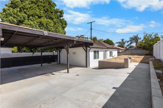 7840 Woodlake Avenue, West Hills, CA 91304