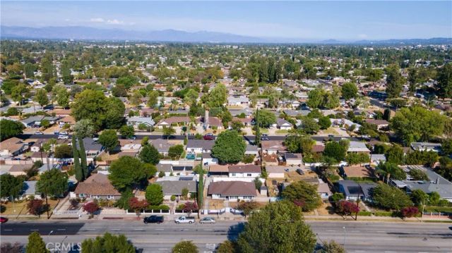 7840 Woodlake Avenue, West Hills, CA 91304