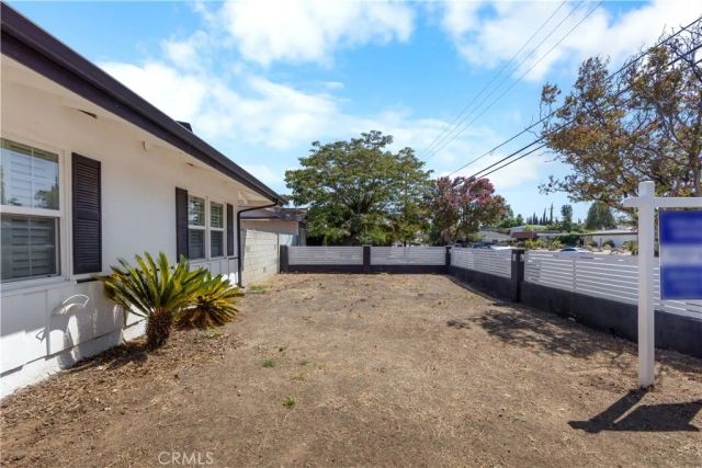 7840 Woodlake Avenue, West Hills, CA 91304