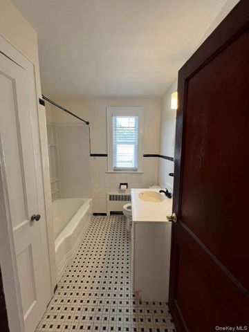 27 Washington Avenue, Sloatsburg, NY 10974