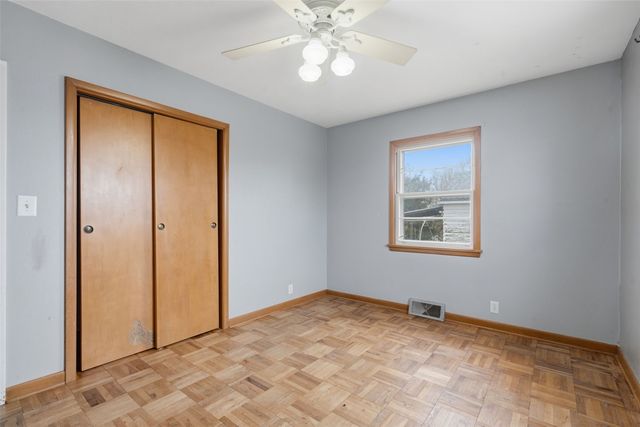 272 27th Avenue SW, Cedar Rapids, IA 52404