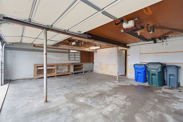 272 27th Avenue SW, Cedar Rapids, IA 52404