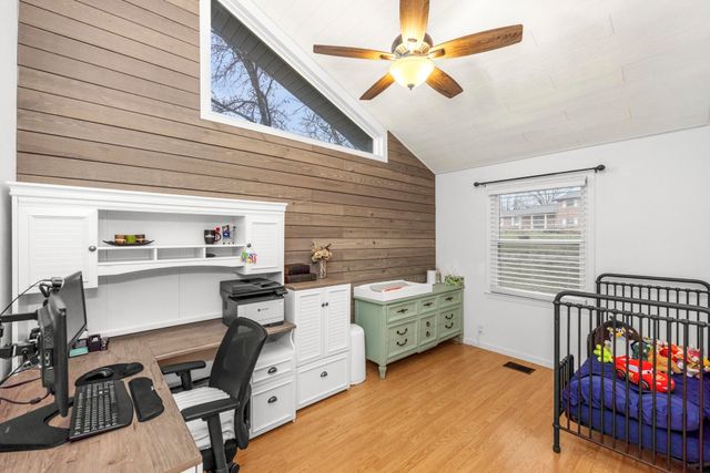 100 Cloverdale Ct, Hendersonville, TN 37075