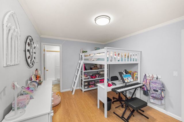 100 Cloverdale Ct, Hendersonville, TN 37075