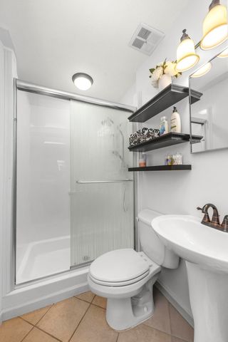 100 Cloverdale Ct, Hendersonville, TN 37075