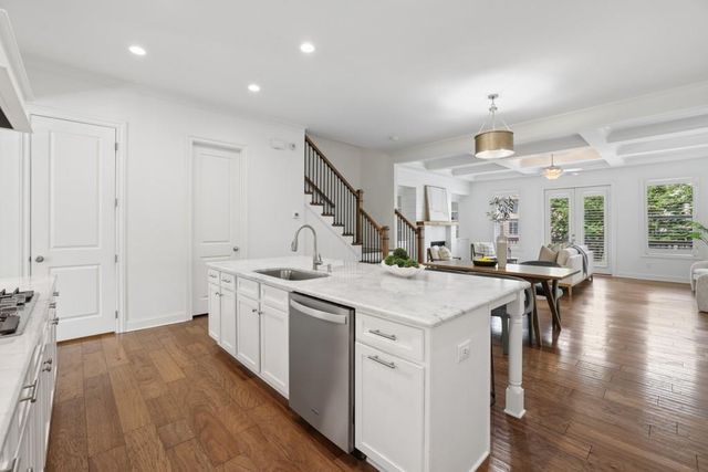 2422 Skyland Way NE, Brookhaven, GA 30319