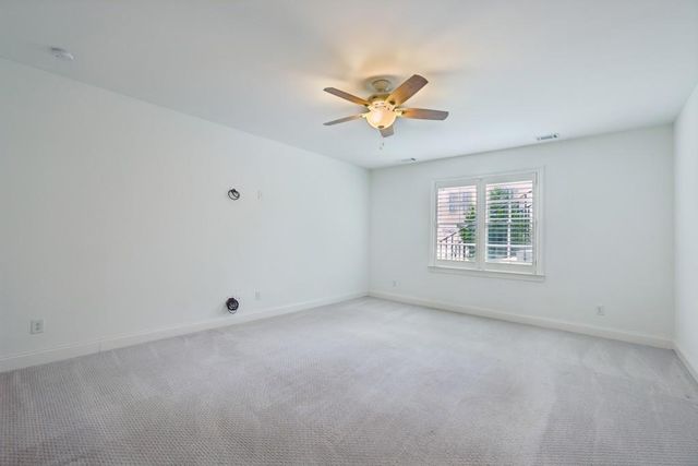 2422 Skyland Way NE, Brookhaven, GA 30319