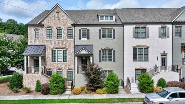 2422 Skyland Way NE, Brookhaven, GA 30319