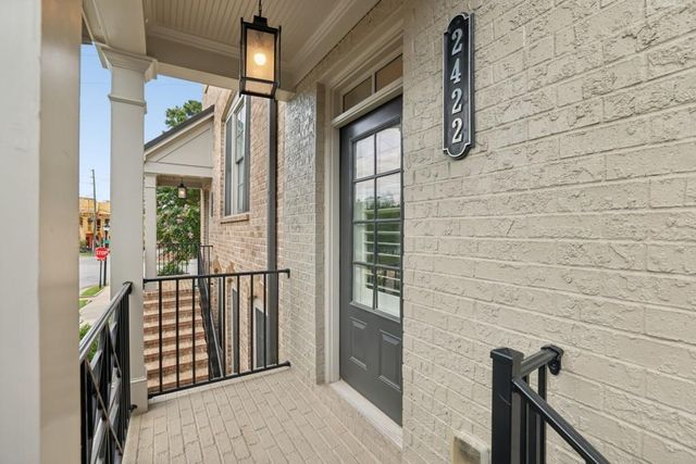 2422 Skyland Way NE, Brookhaven, GA 30319