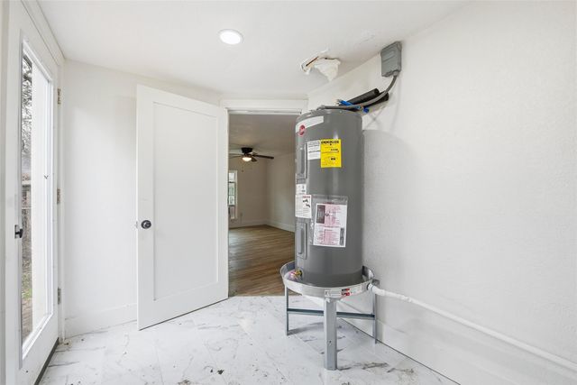 613 Bryan Street, Weatherford, TX 76086